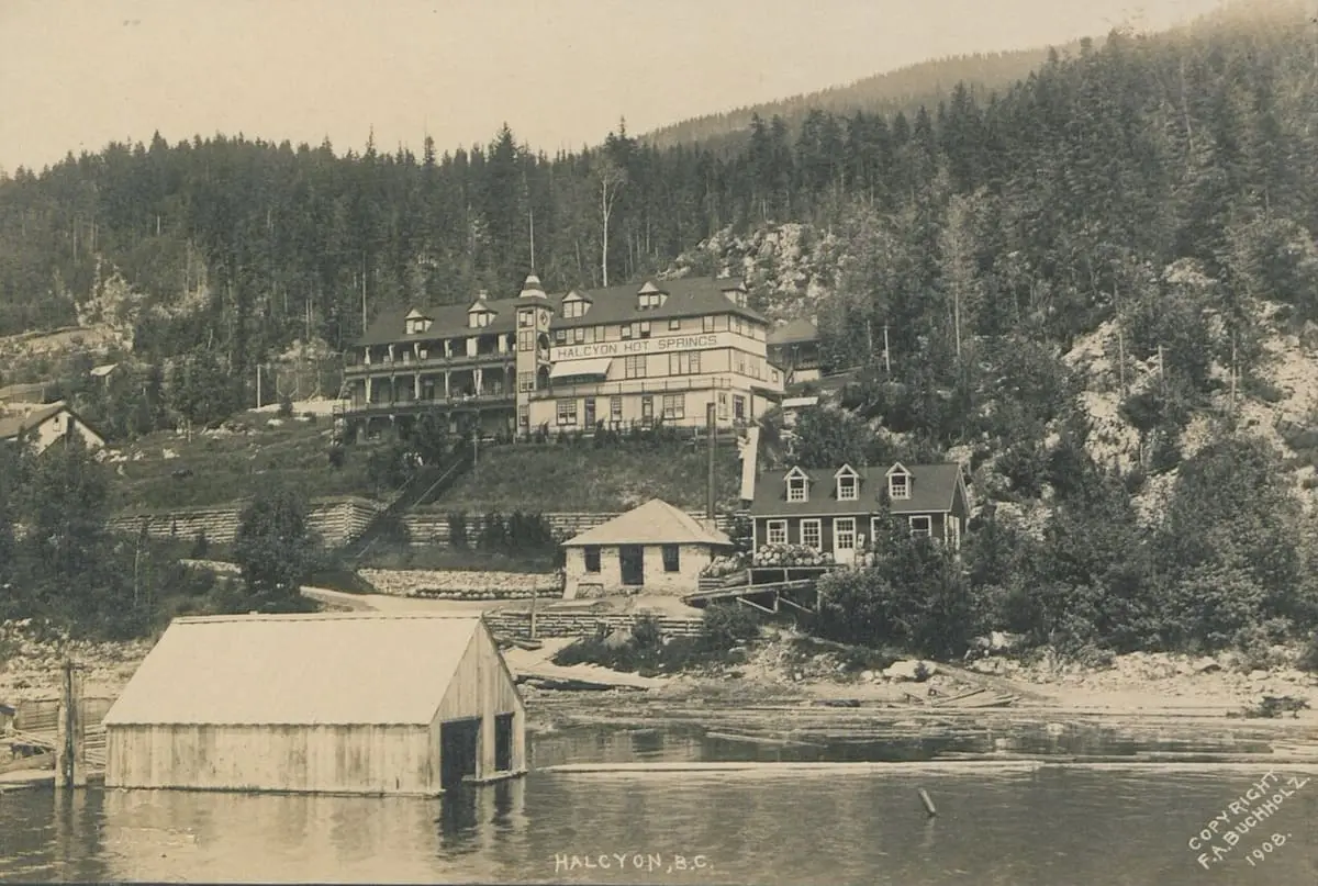 Historic photo of the Halcyon hot springs hotel above the shore of Upper Arrow Lake